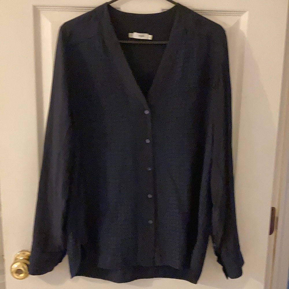 Vince Navy Snakeskin Pattern 100% Silk Button-Up Size M EUC